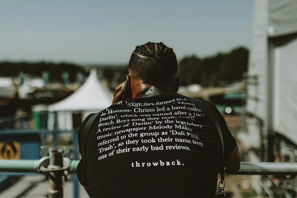 Throwback: quando lo streetwear napoletano diventa nostalgico