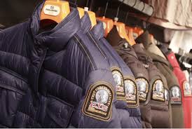 Parajumpers: estetica e comfort in condizioni meteorologiche estreme