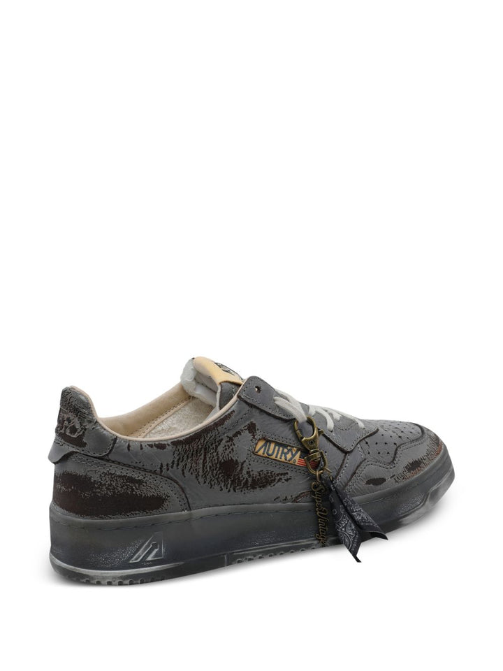 Sneakers grigie Super con logo 
