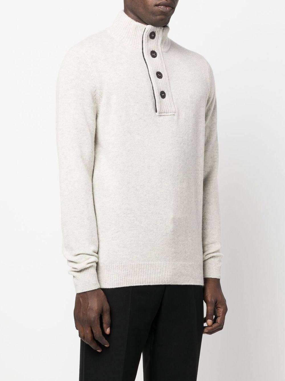 Maglione perla con Bottoni 
