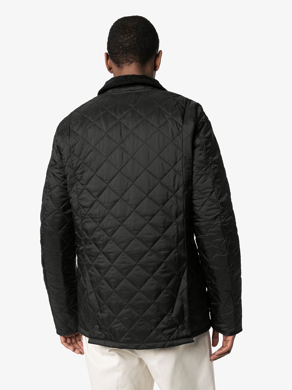 Piumino nero con logo frontale 