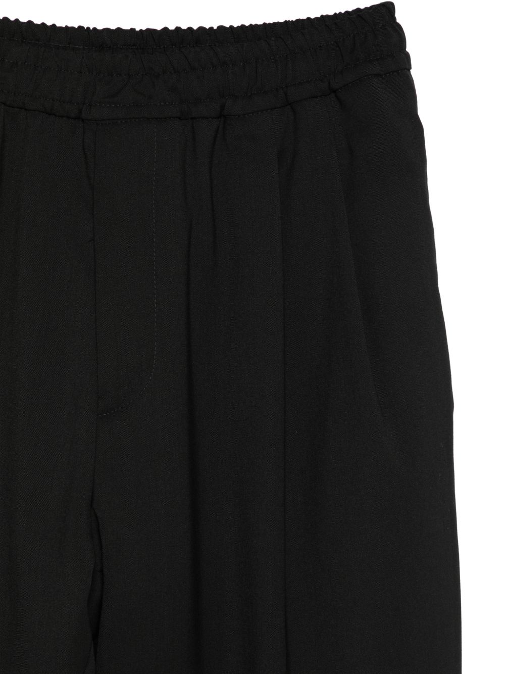 Pantaloni neri con vita elasticizzata 