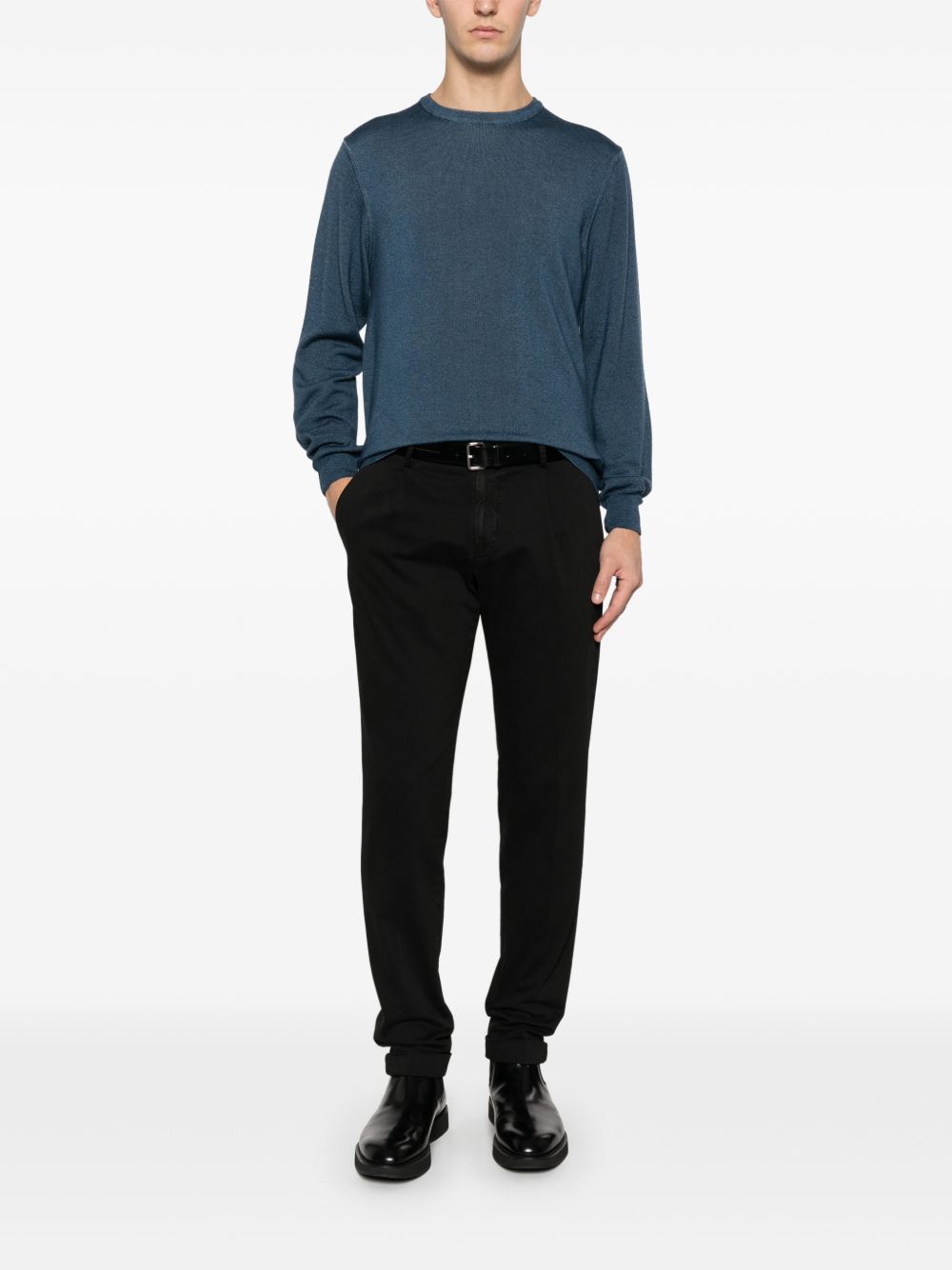 Pantaloni chino nero con pieghe 
