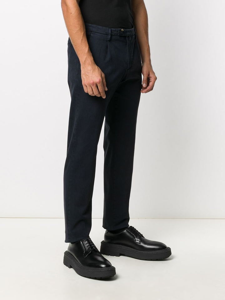 Pantaloni chino blu navy con pieghe 