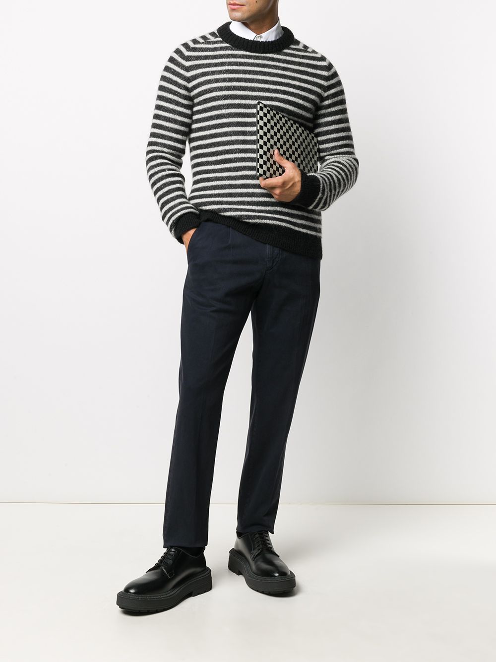 Pantaloni chino blu navy con pieghe 