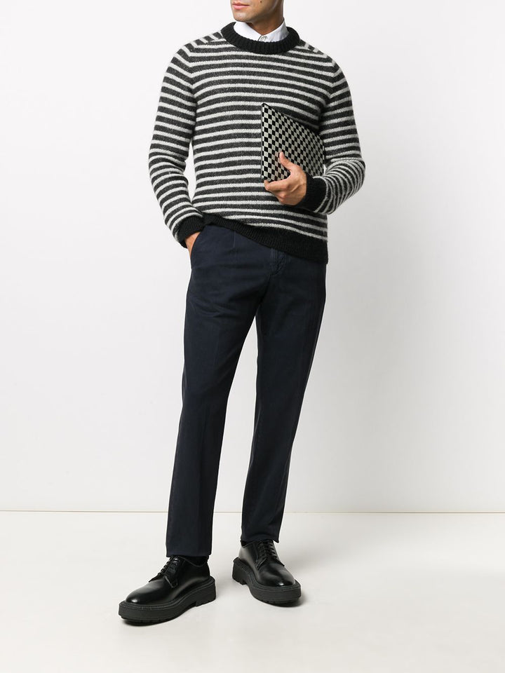 Pantaloni chino blu navy con pieghe 