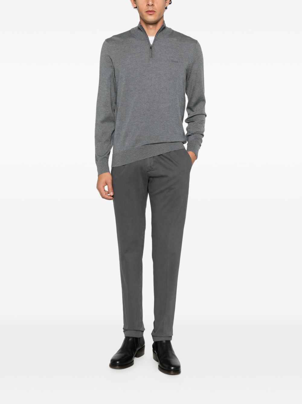 Pantaloni chino grigi con pieghe 