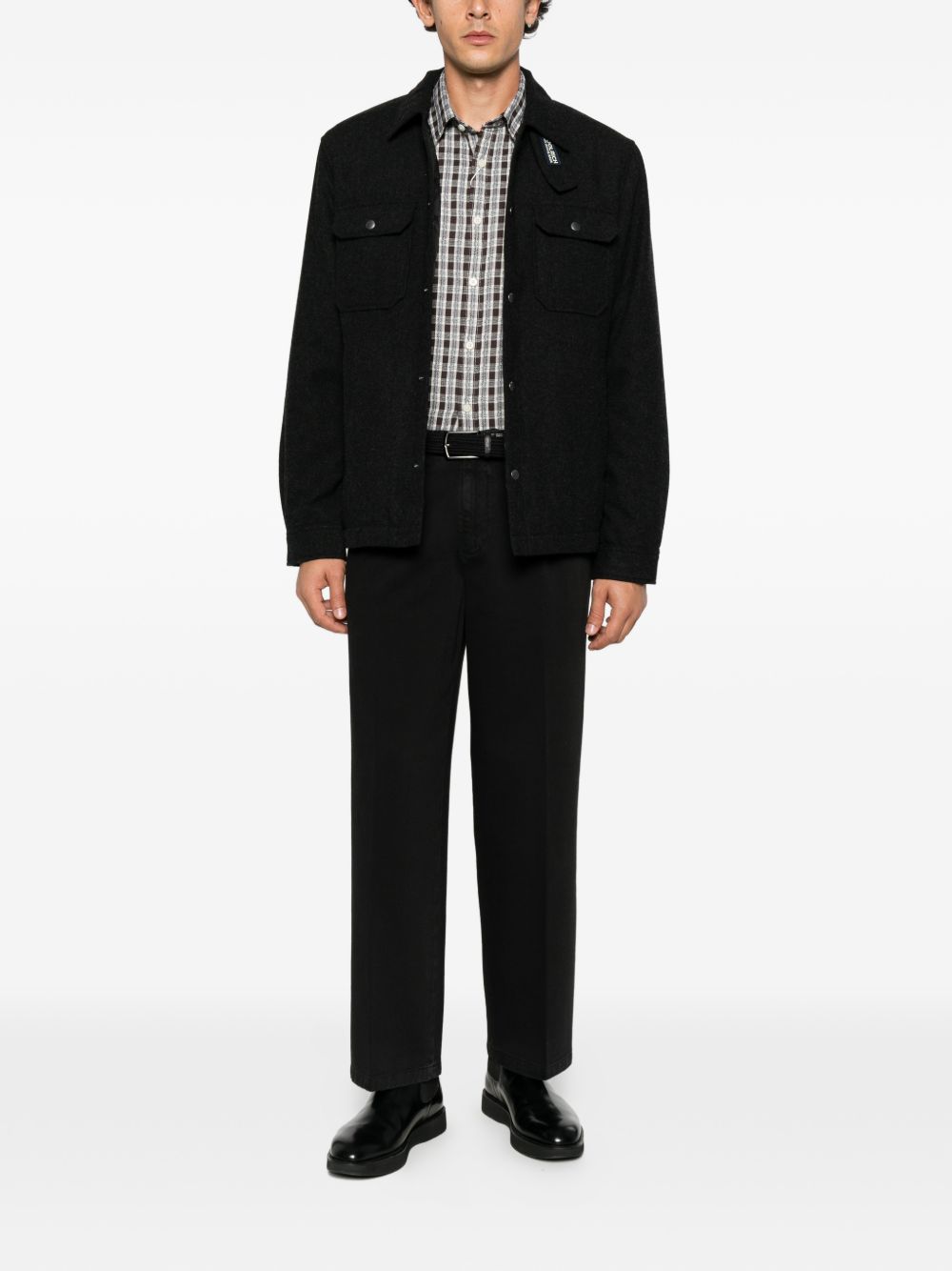 Pantaloni neri dritti con pieghe 