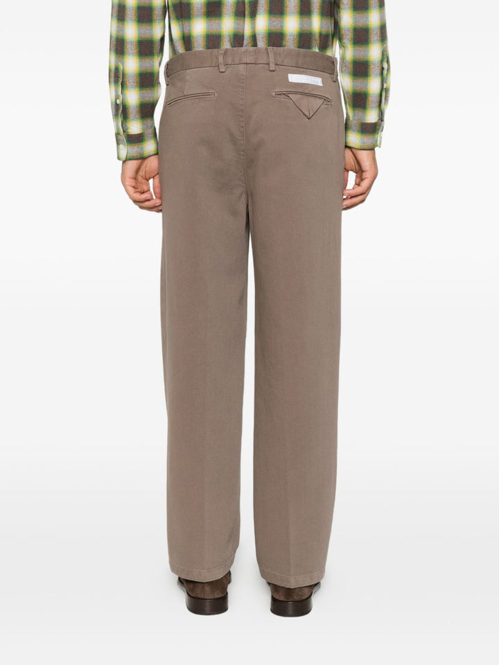 Pantaloni biscotto dritti con pieghe 