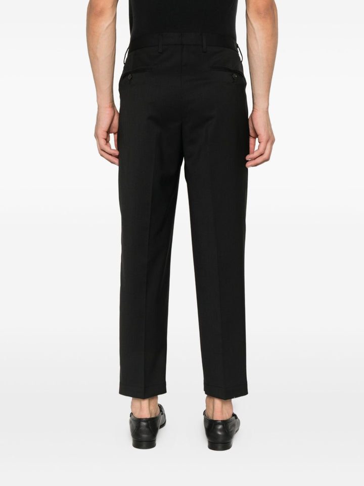 Pantaloni neri con pieghe frontali 