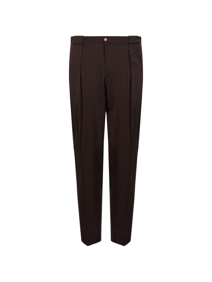 Pantaloni marrone con pieghe frontali 