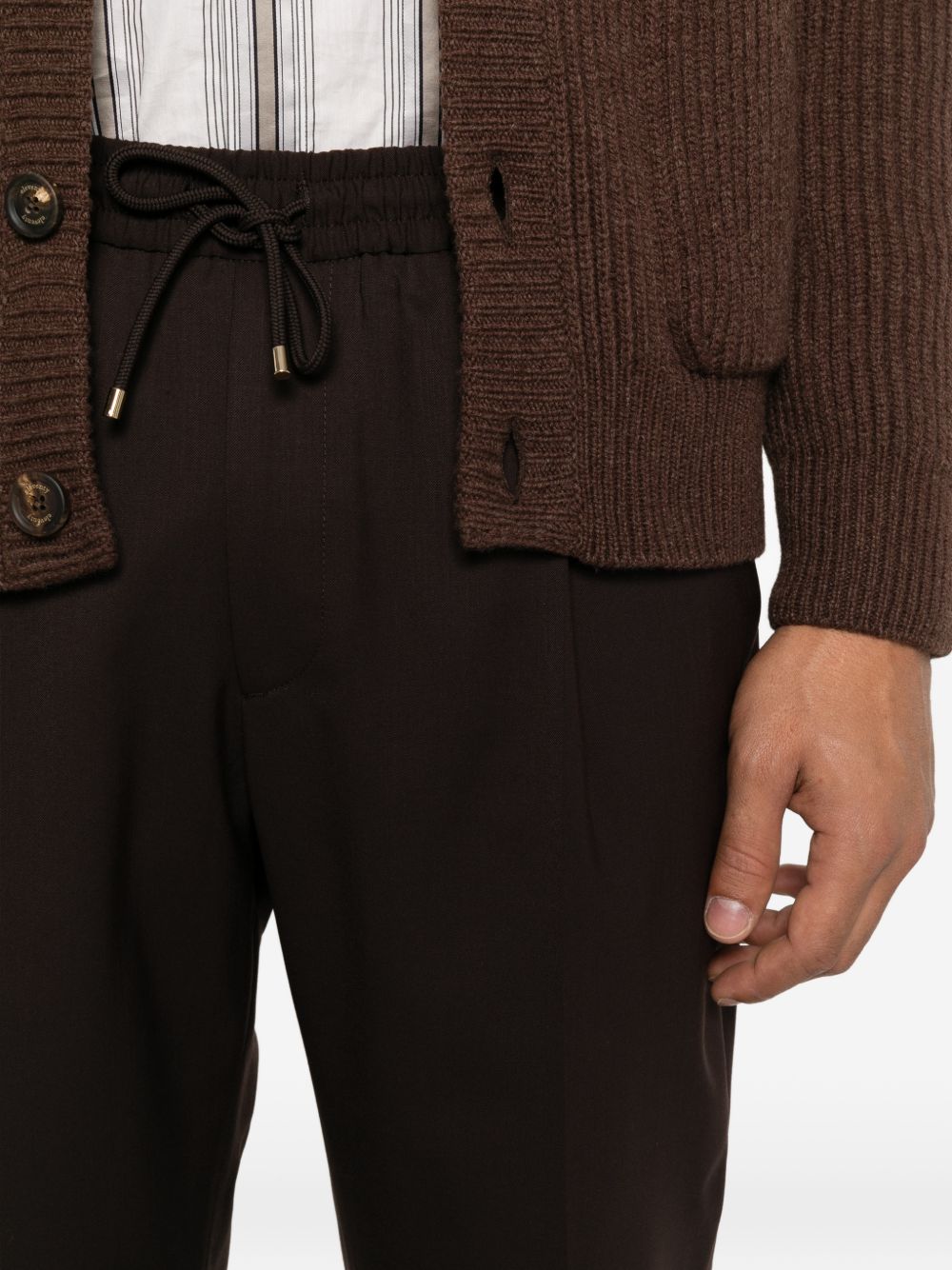 Pantaloni marroni con coulisse 