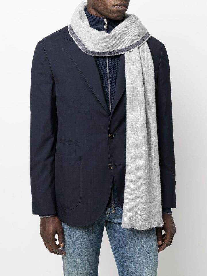 Sciarpa grigio/blu con bordo a contrasto 