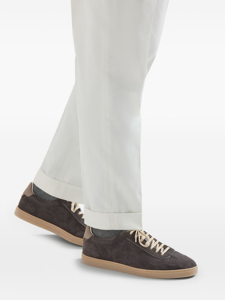 Sneakers grigie in pelle scamosciata 