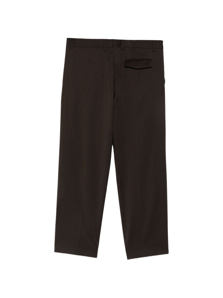 Pantaloni marrone scuro dritti con pieghe 