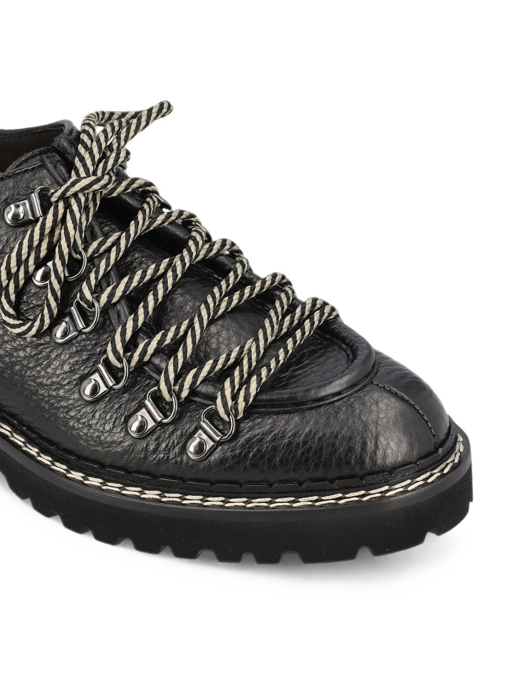 Scarpe Derby nere in pelle martellata 