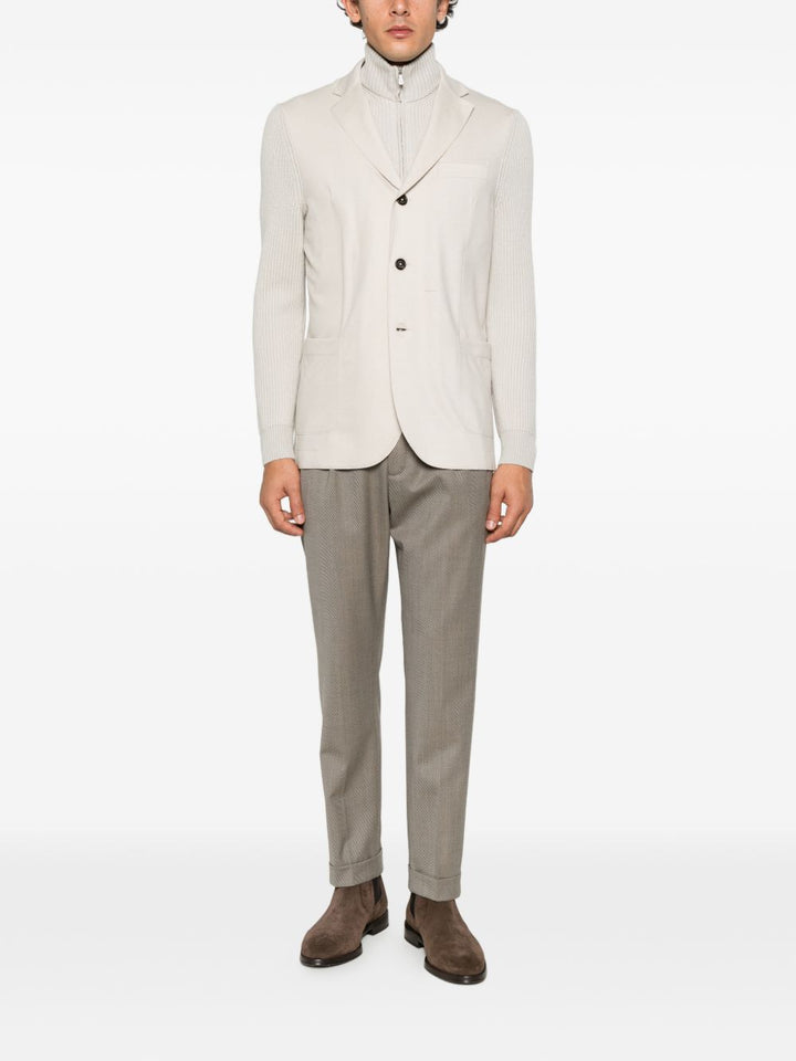 Blazer sabbia in lana a coste con collo alto 