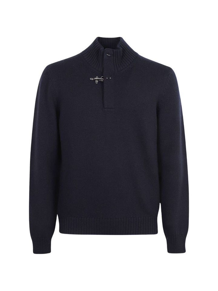 Maglione blu in lana con alamari 