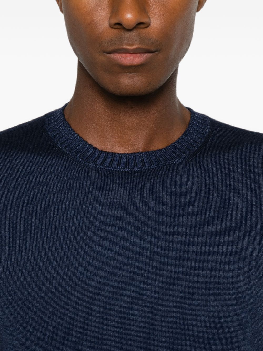 Maglione blu girocollo 