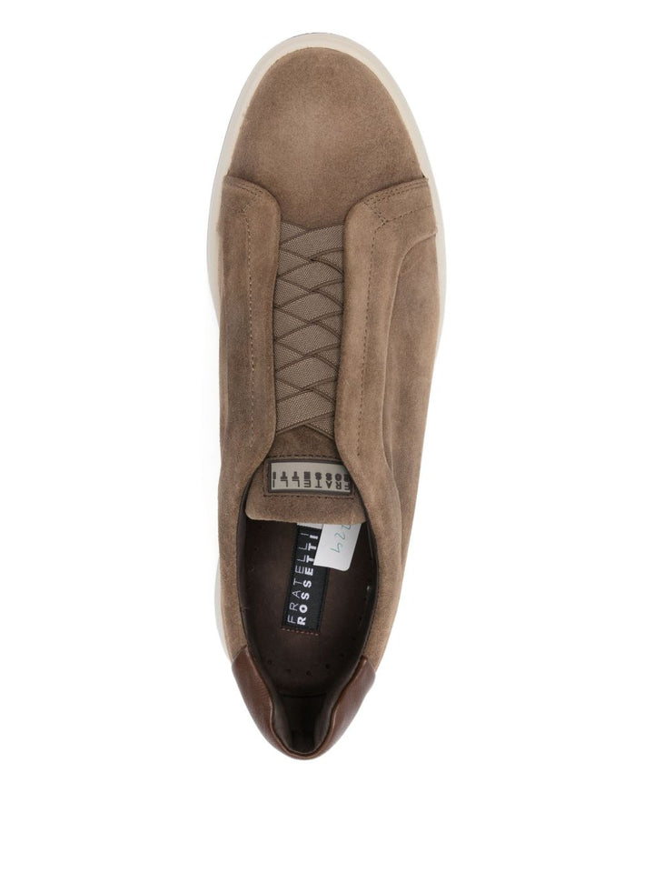 Sneakers fango in pelle scamosciata 