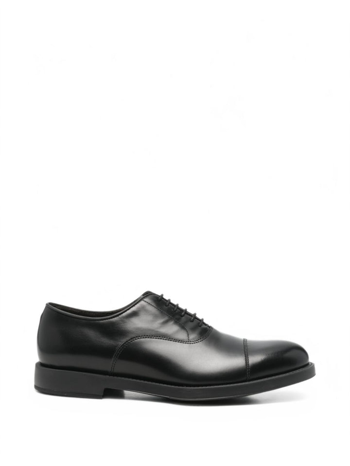Scarpe Oxford con puntale in pelle lucida nera 