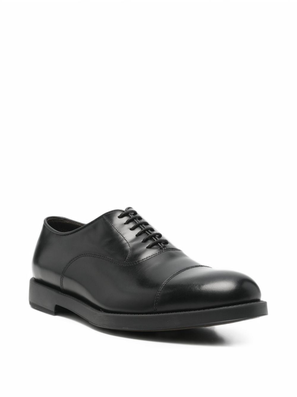 Scarpe Oxford con puntale in pelle lucida nera 