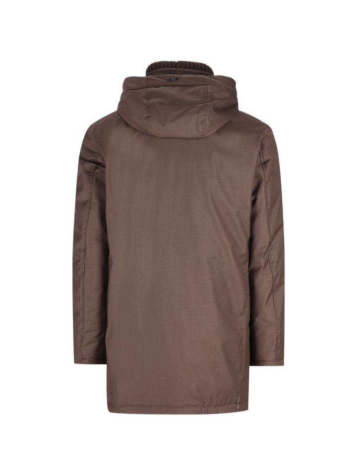 Piumino marrone scuro con cappuccio 