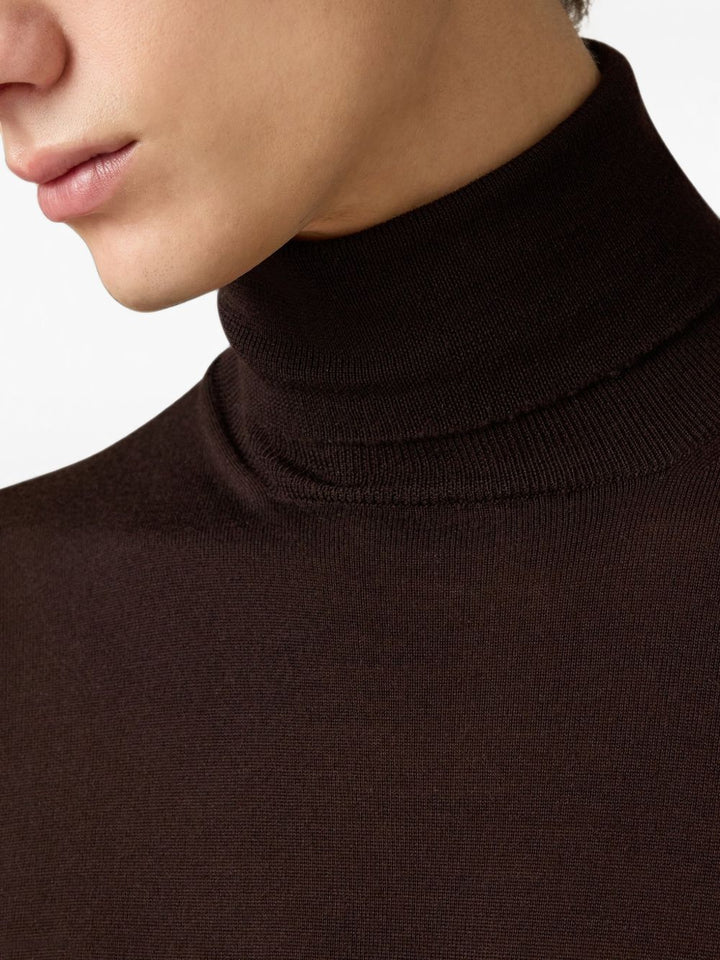 Maglione marrone in lana vergine 
