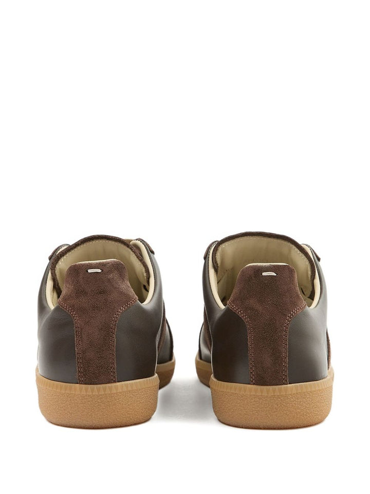 Sneaker marroni Replica 