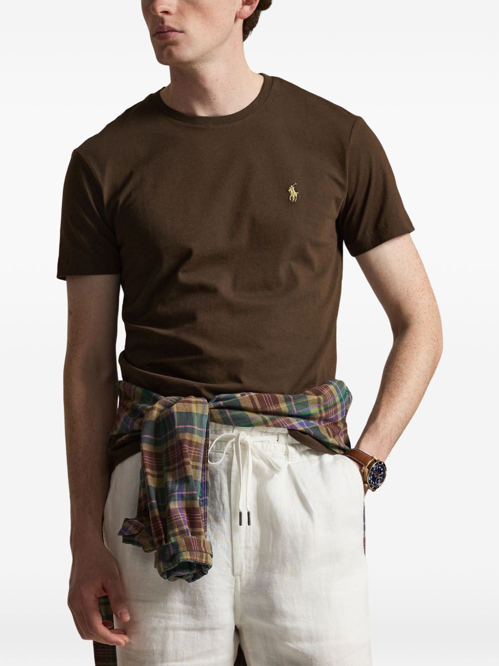 T-shirt marrone noce moscata con logo ricamato 