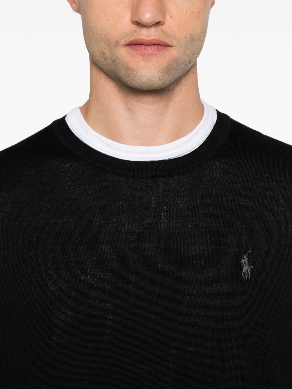 Maglione girocollo con logo ricamato in lana nera<BR/> 