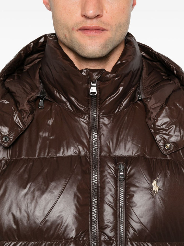 Cappotto trapuntato con cappuccio in nylon riciclato marrone 
