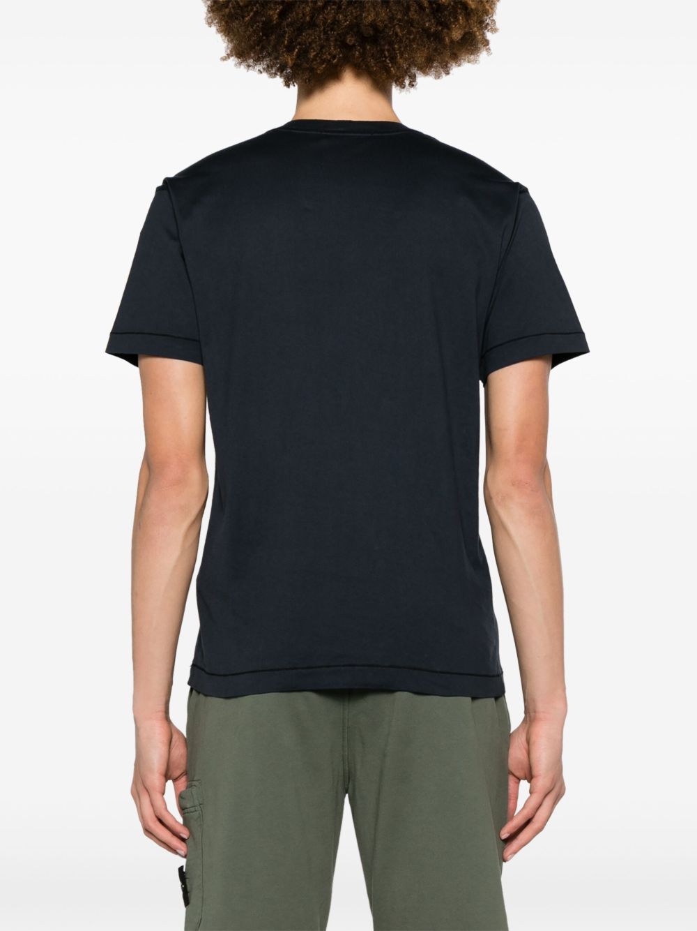 T-shirt navy con applicazione logo 