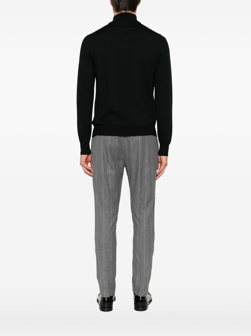 Cardigan nero a collo alto in lana vergine 