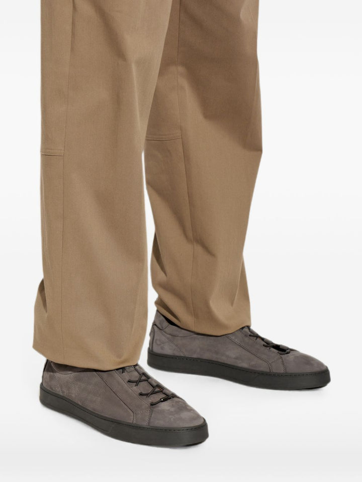 Sneakers grigio scuro in nabuk 