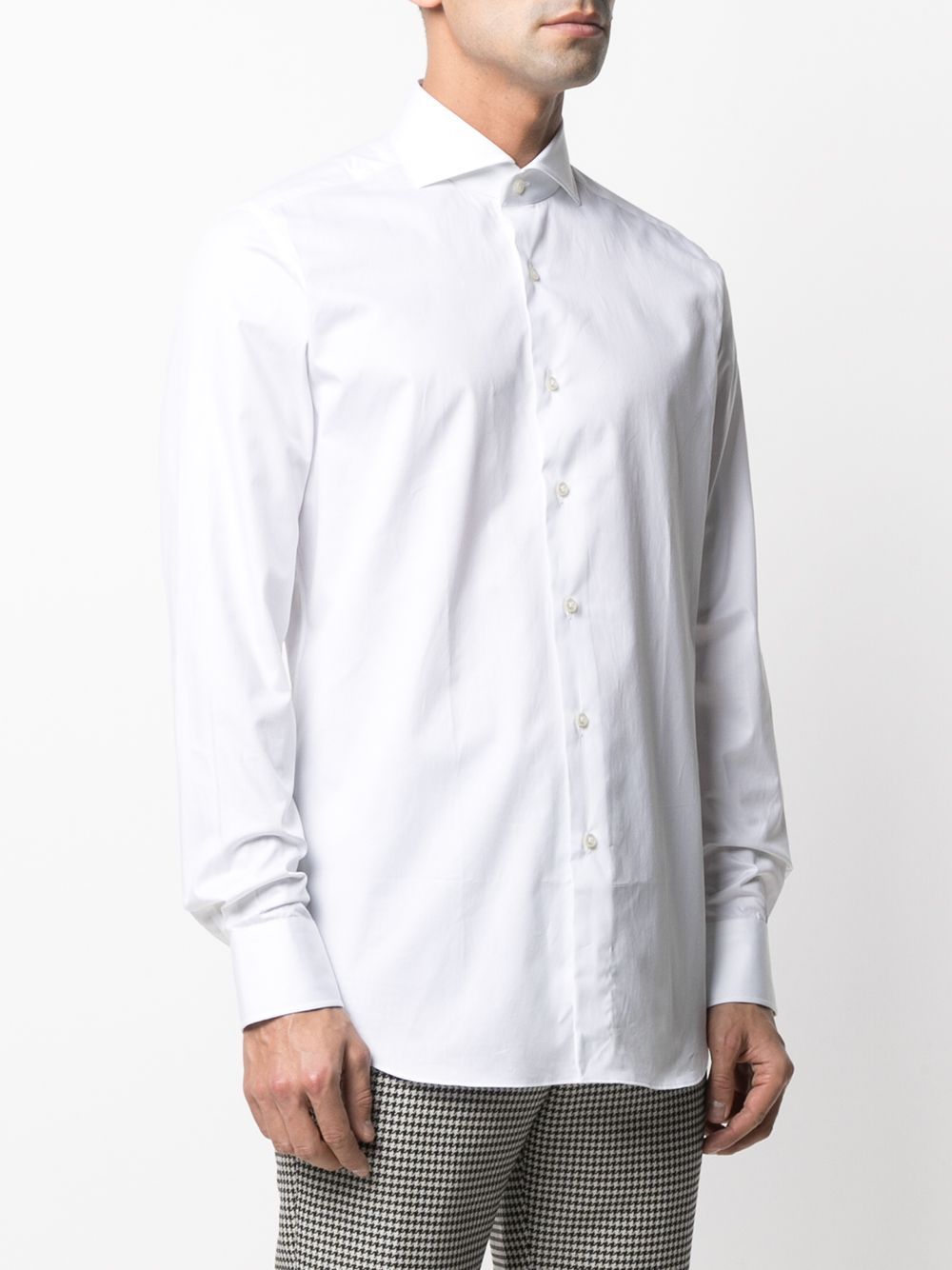 Camicia bianca in cotone con colletto ampio 