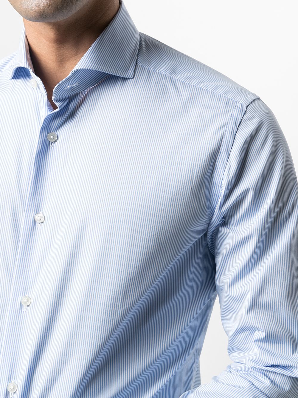 Camicia gessata azzurra in cotone con colletto alla francese 