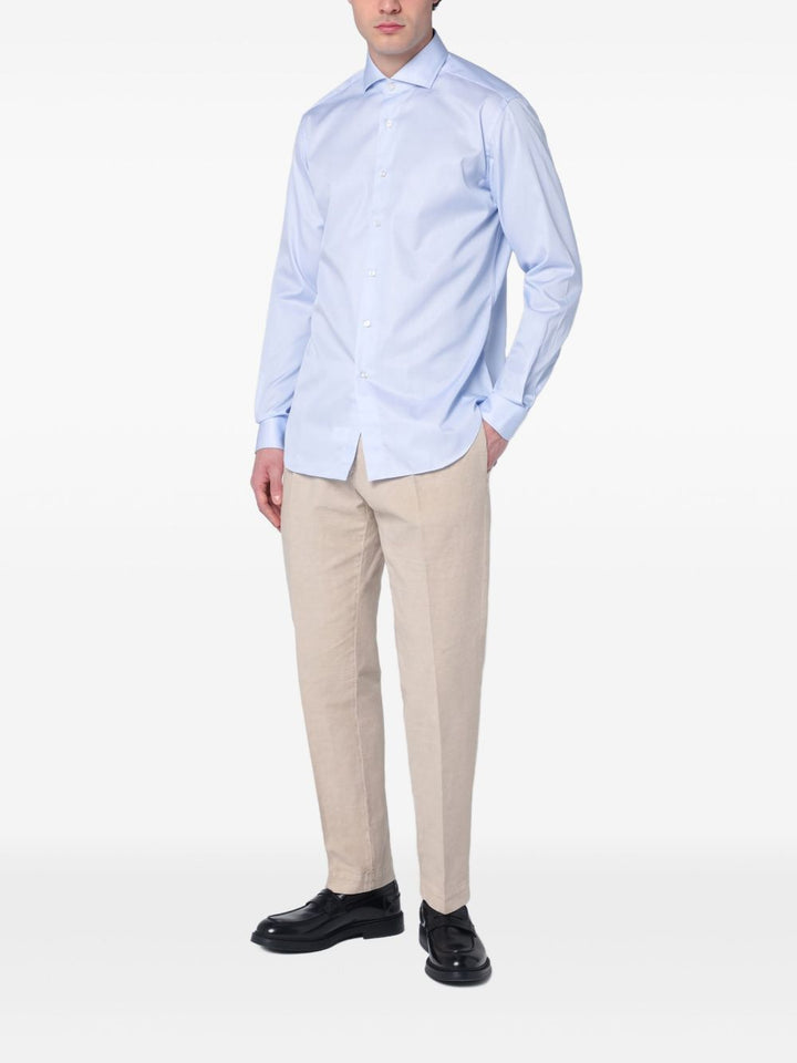 Camicia azzurra in cotone con collo alla francese 
