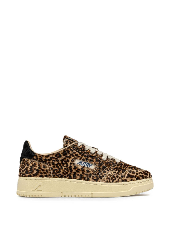 Sneakers medalist in cavallino 
