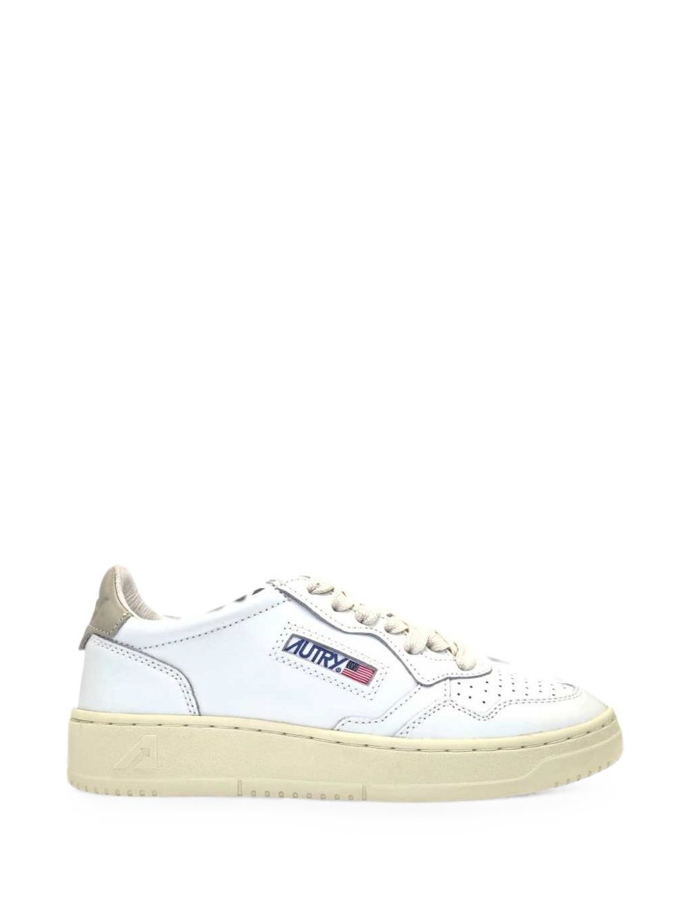 Sneakers medalist 