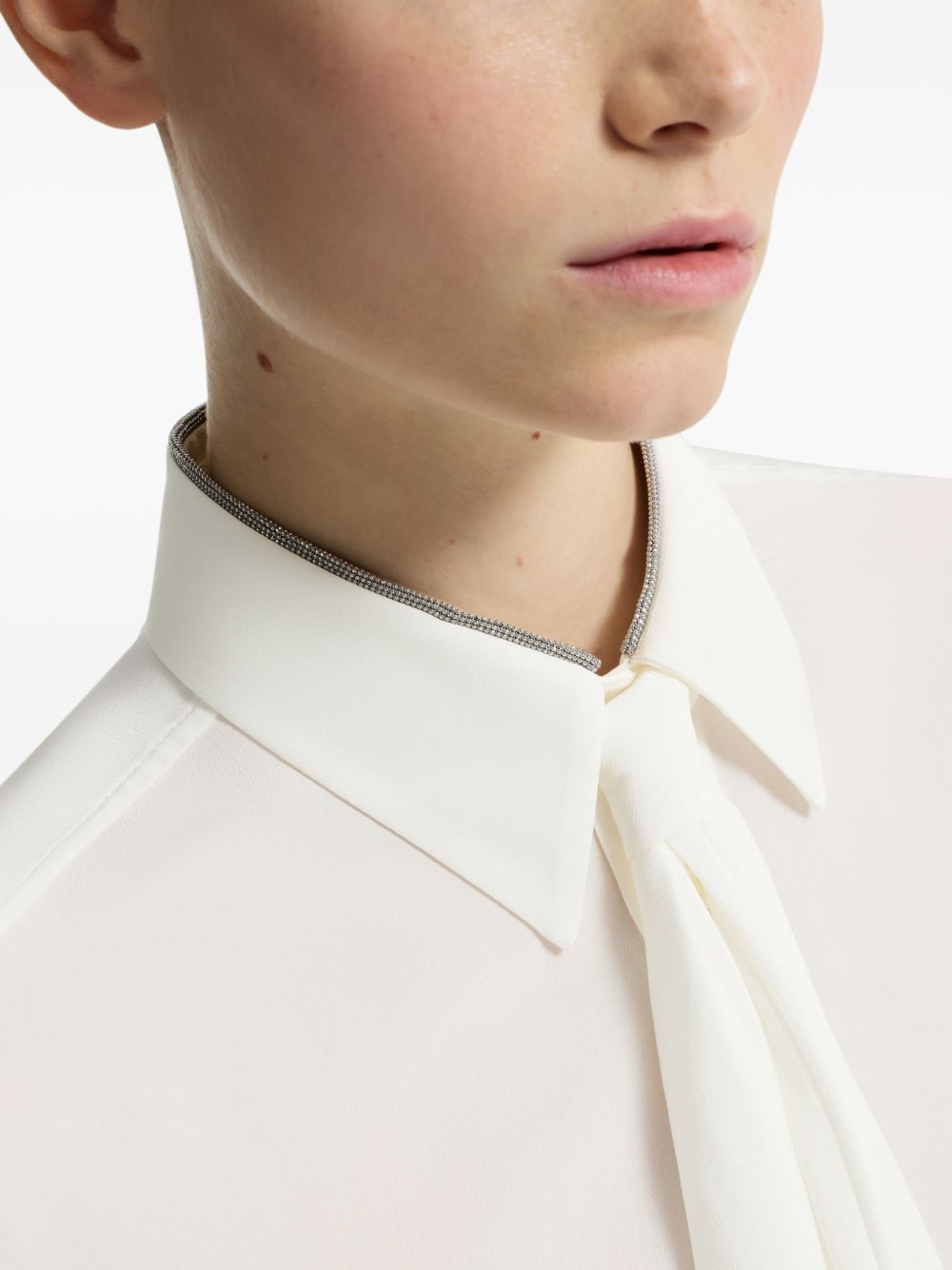 Camicia in seta con cravatta 