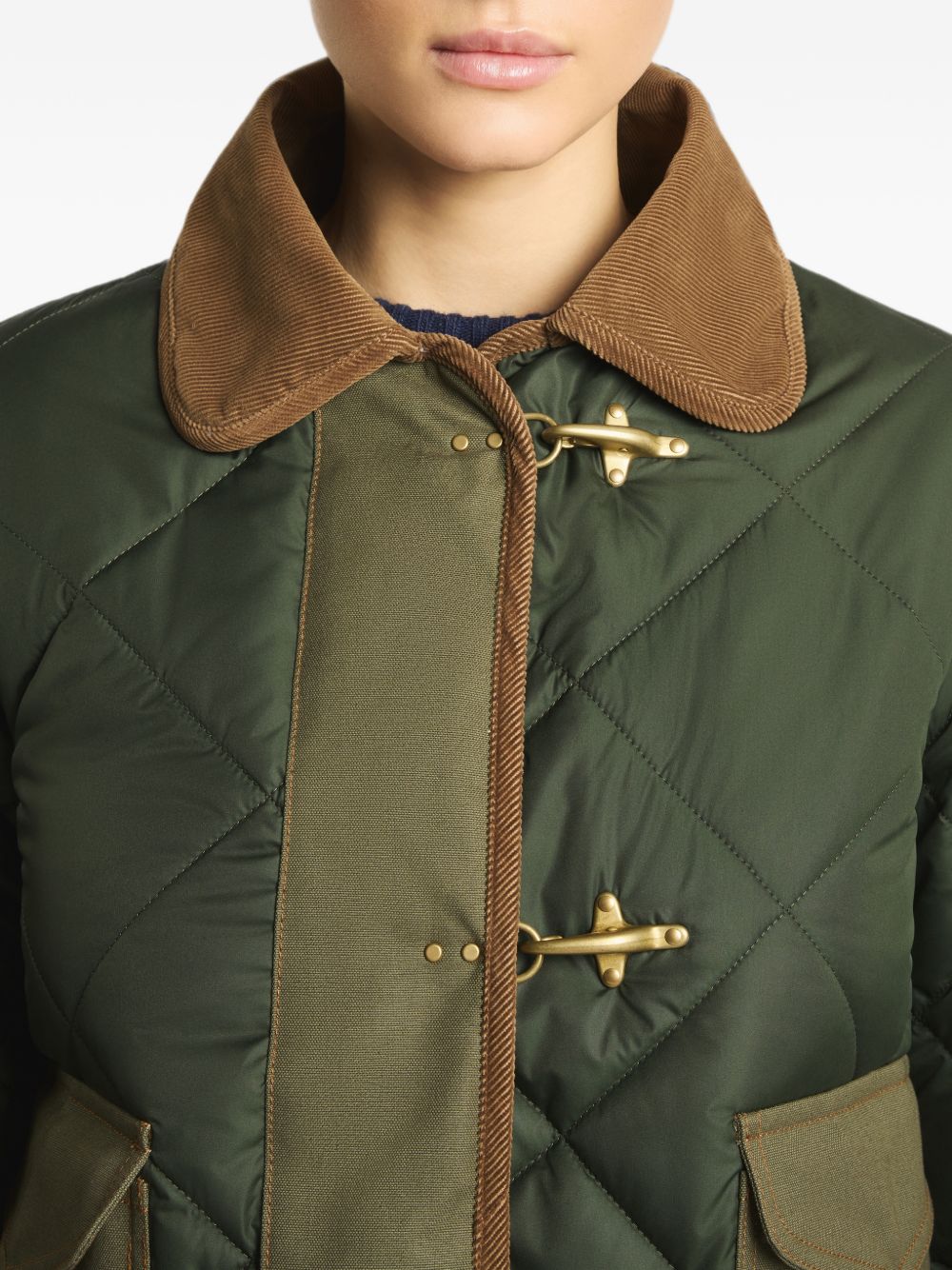 Giacca trapuntata con colletto in shearling 