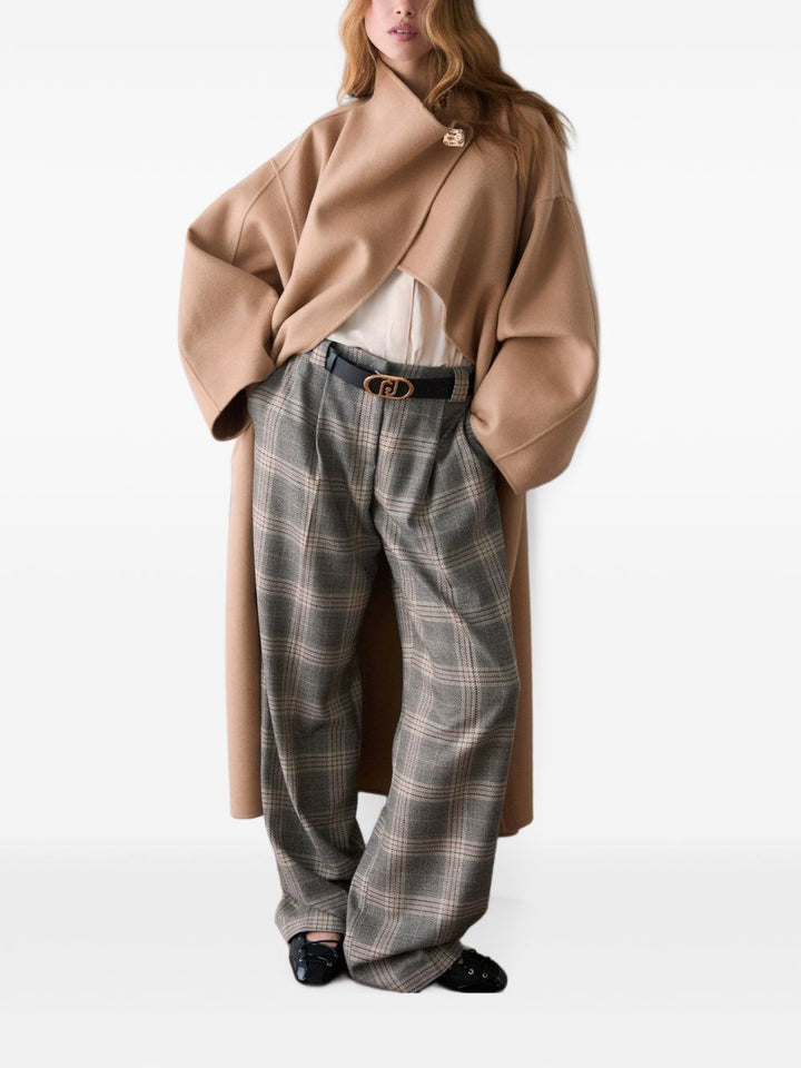 Pantaloni palazzo con cintuira di LIU JO. 