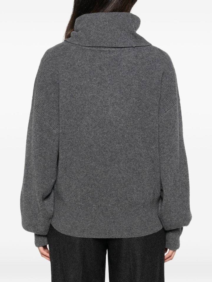 Maglione a collo alto in pura lana. 