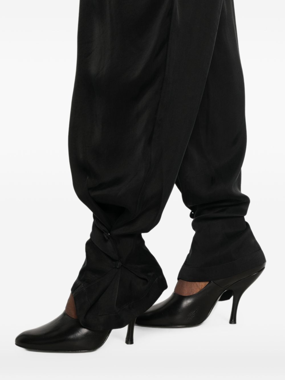 Pantaloni con pieghe 