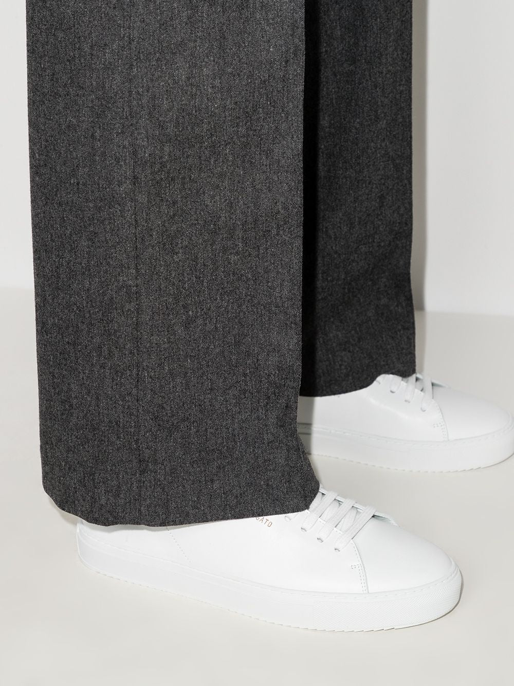 Sneakers con lacci bianche 