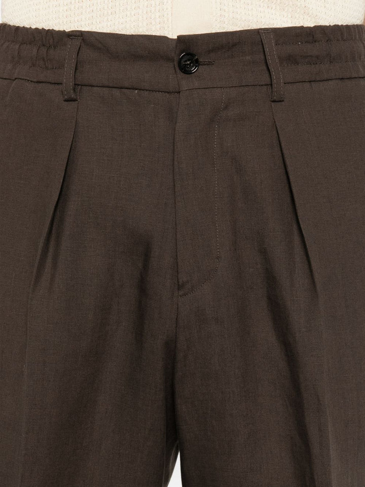 Shorts con pinces cacao 