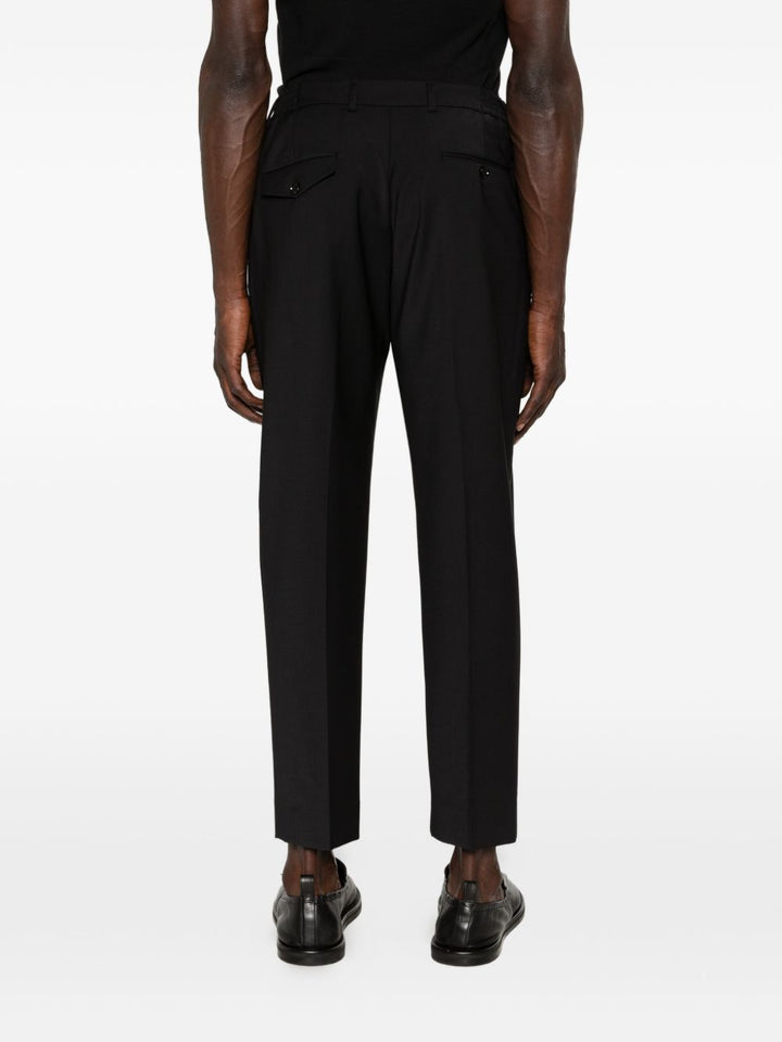 Pantaloni neri con pieghe 