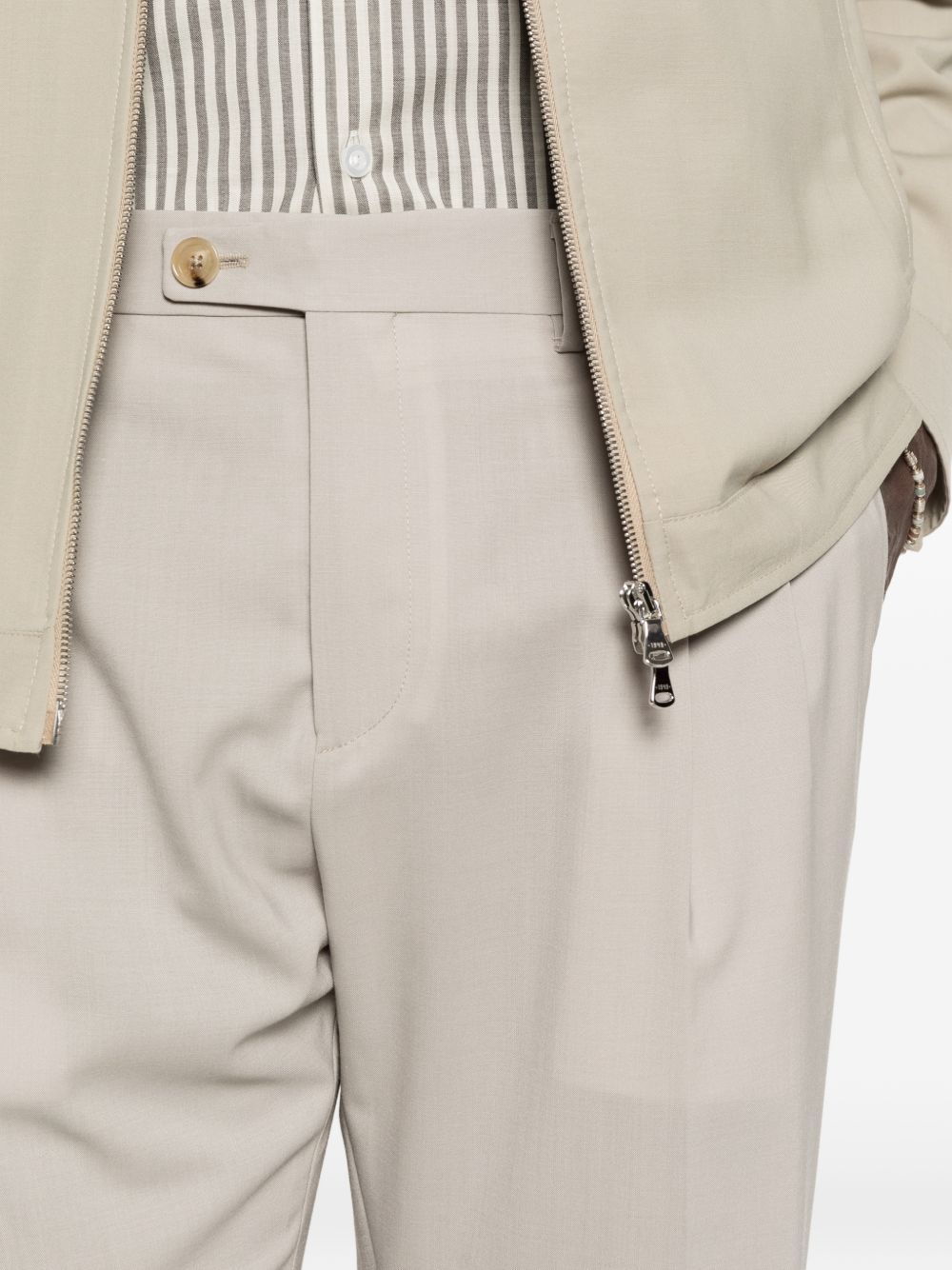 Pantaloni mastice con risvolto 