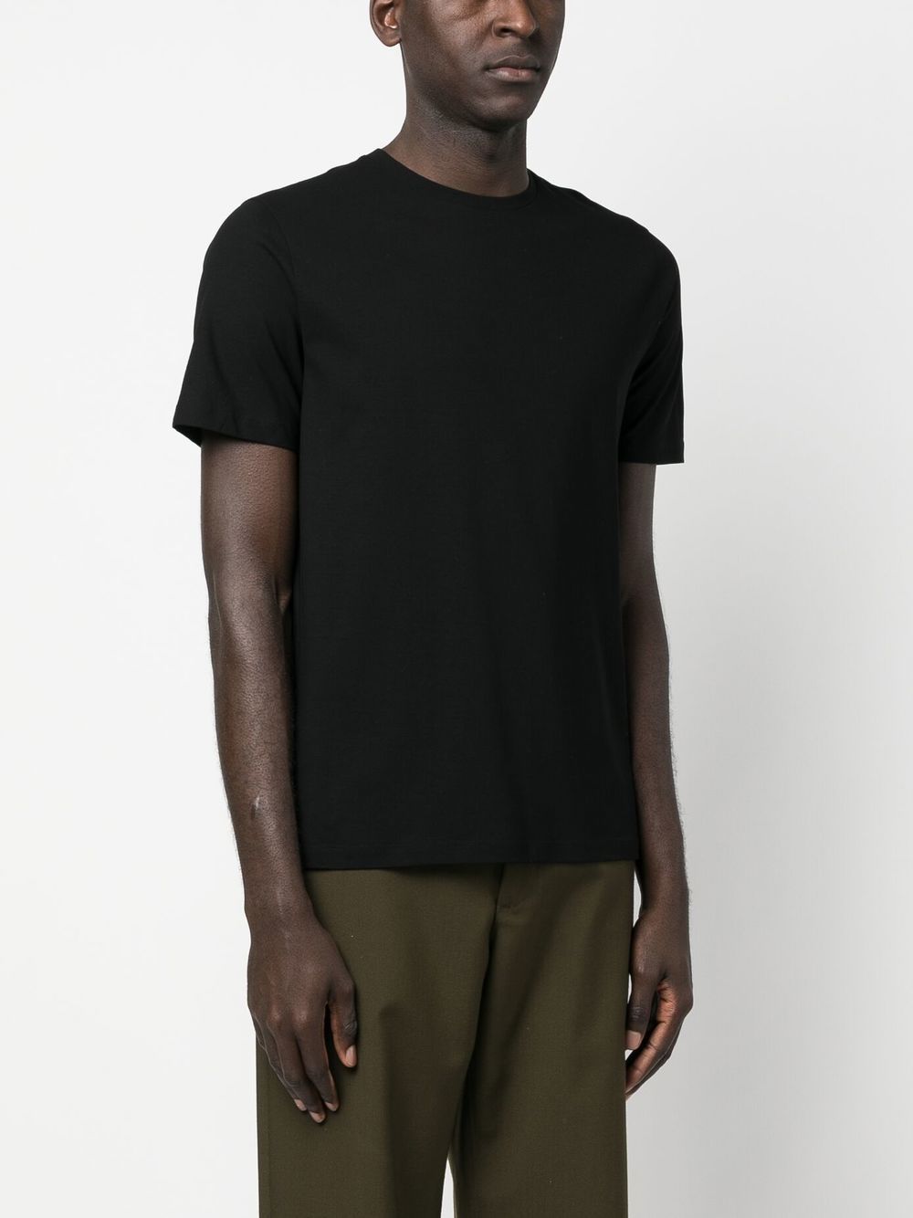 T-shirt nera 